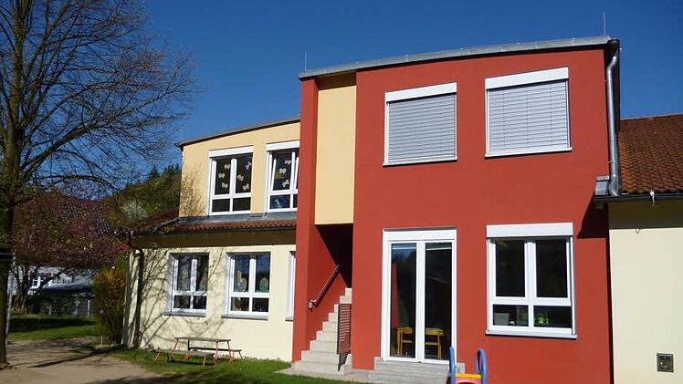 Nach energetischen Sanierung vor drei Jahren soll die Kindertagesstätte Steinberg nun auch einen größeren und schöneren Außenspielbereich bekommen. Foto: Heike Schülein