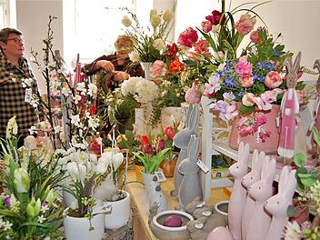 Kunsthandwerk unterschiedlicher Art gab es beim Ostereiermarkt in der Alten Aula zu bestaunen. Foto: Sigismund von Dobschütz