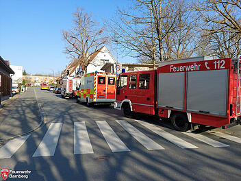 Bamberg: Serviette sorgt f&uuml;r Feuerwehreinsatz in Gaustadt - Vier Einheiten r&uuml;ckten aus