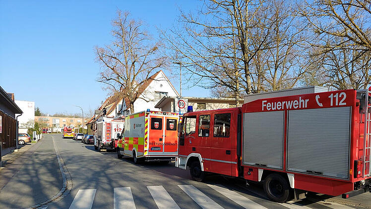 Bamberg: Serviette sorgt f&uuml;r Feuerwehreinsatz in Gaustadt - Vier Einheiten r&uuml;ckten aus