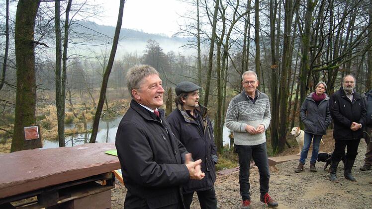 Georg Schlapp, Dr. Kai Frobel und Franz Zang (v.l.) bei der Begrüßung. Foto: Julia Raab