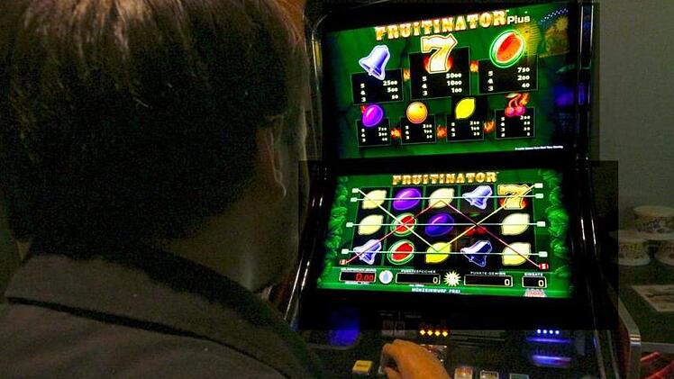 Jetzt brauchen die Spielhallenbetreiber Glück, um ihre Konzession behalten zu dürfen.  Foto: Josef Hofbauer