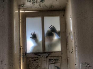 Mal wieder richtig Lust auf Grusel? Dann ist unsere Auswahl mit den besten Horrorfilmen genau das Richtige. Symbolfoto: unsplash.com/Nathan Wright