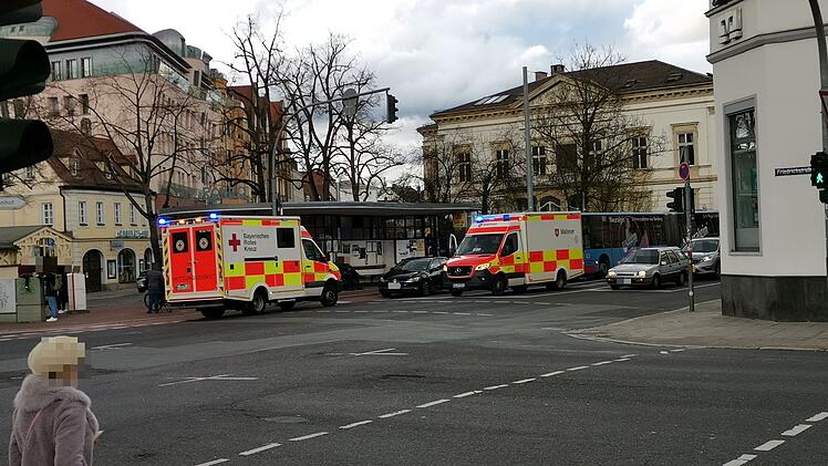 Bamberg: Zwei Frauen verletzten sich in Stadtbus - was war passiert?
