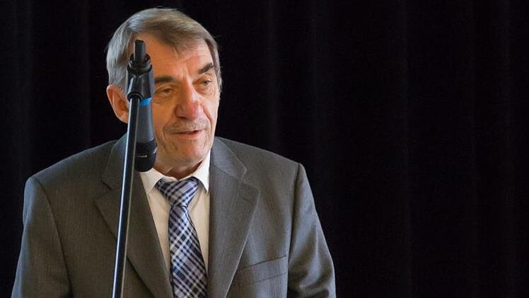 stellvertretender Landrat Oskar Ebert bei der Begrüßung