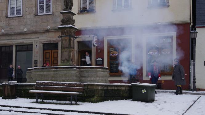 Auch ein Kanonenschuss erfolgte als Salut.