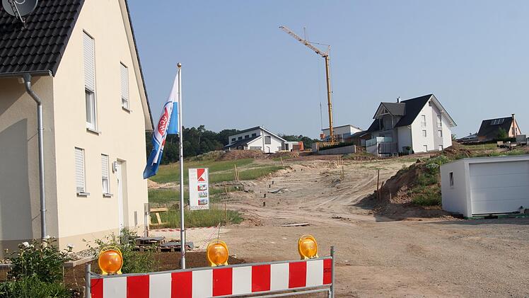 Der Markt Rentweinsdorf investiert weiter in die Erschließung des Baugebietes Kappelleite III.  Foto: Günther Geiling