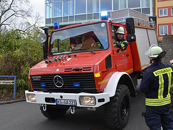 Aufgrund eines Fehlalarms rückte das neue Fahrzeug der Garitzer Feuerwehr am Sonntag zum ersten Mal aus. Foto: Peter Rauch