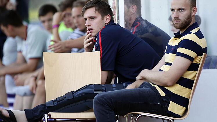 Ausfälle wie der von Mirza Mekic (r.) treffen den FC Eintracht Bamberg hart. Foto: sportpress