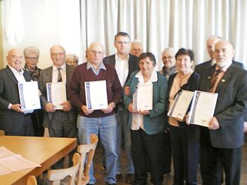 Beim VdK-Ortsverband Heroldsberg wurde den langj&auml;hrigen Mitgliedern dank ausgesprochen. Foto: privat