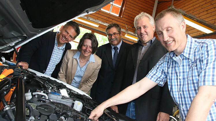 Eindrücke von der Übergabe des Fahrzeugs. Foto: Ralf Ruppert