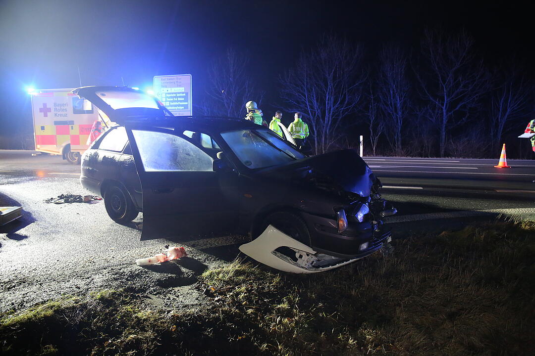 Oberfranken: Schwerverletze nach Frontalcrash an Autobahnauffahrt
