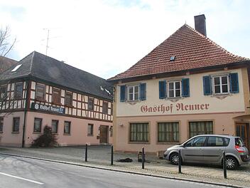 Die Gemeinde Ebensfeld kaufte das Areal des ehemaligen Brauereigasthofs Neuner, um es von Grund auf umzugestalten. Foto: Matthias Einwag