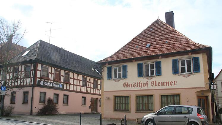 Die Gemeinde Ebensfeld kaufte das Areal des ehemaligen Brauereigasthofs Neuner, um es von Grund auf umzugestalten. Foto: Matthias Einwag