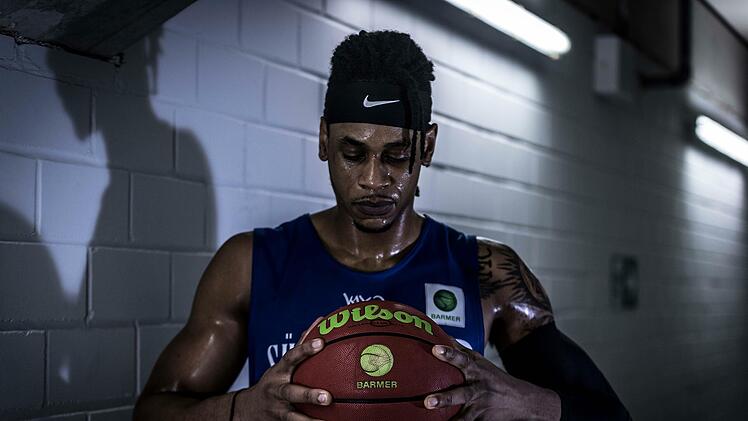 Princeton Onwas spielt in der Basketball-Saison 2021/22 wieder für den BBC Coburg.