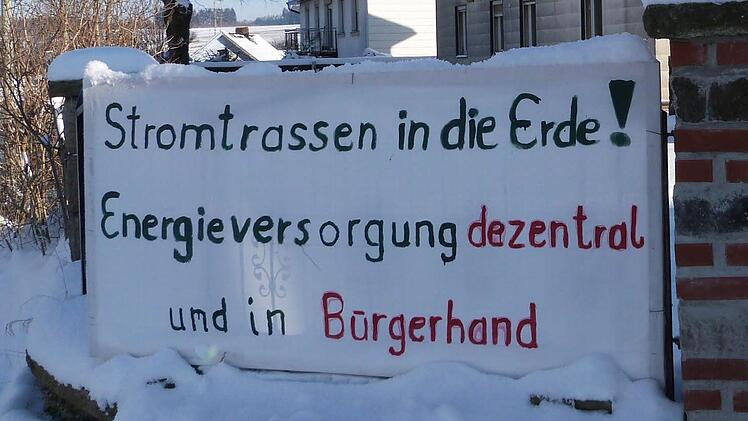 Der Landkreis unterstützt die Marktleugaster Resolution, in der eine Erdverkabelung gefordert wird. Foto: Werner Reißaus