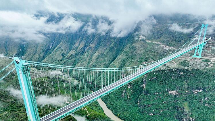 Huajiang Grand Canyon Bridge in China