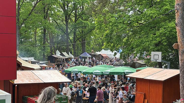 Hilpoltsteiner Mittelalterfest: Peta kritisiert beliebten Programmpunkt