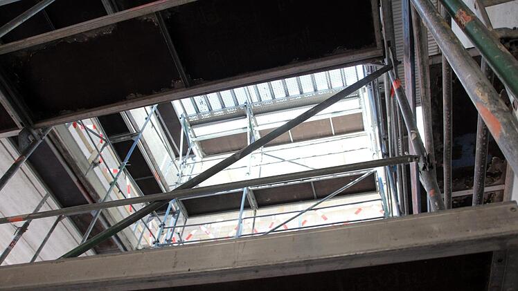 Am Erweiterungsbau der Carl-Platz-Schule wurde Richtfest gefeiert.  Foto: Richard Sänger