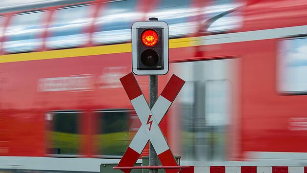 Die Bahnstrecke zwischen Nürnberg und Bamberg ist aktuell gesperrt.