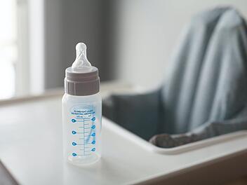 Baby Milch Flasche