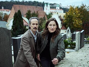 Ihr neunter gemeinsamer Kriminalfall führt den Privatdetektiv Ferdinand Zankl (Michael Ostrowski) und die Ex-Polizistin Frederike Bader (Marie Leuenberger) unter anderem auf den Friedhof.