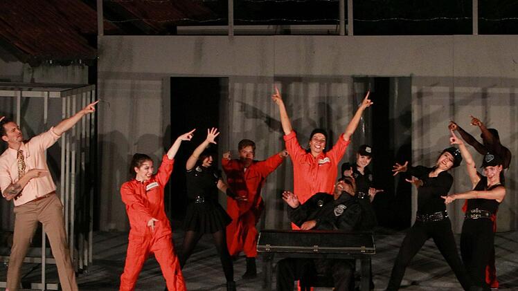 Die Musical Comedy "Blues Brothers in Prison" feierte Premiere auf der Waldbühne Heldritt.Foto: Jochen Berger