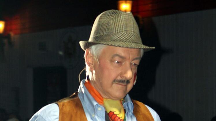 Als leidgeprüfter Ehemann erwies sich Georg Grebner.