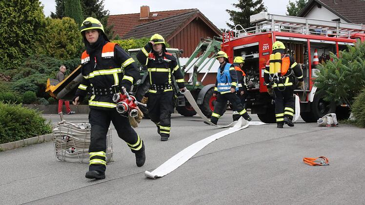 Großübung auf dem Gelände der Firma Srobanek Foto: Michael Stelzner