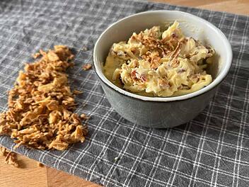 zwiebel-speck-grillbutter.jpg