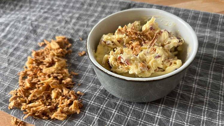 zwiebel-speck-grillbutter.jpg