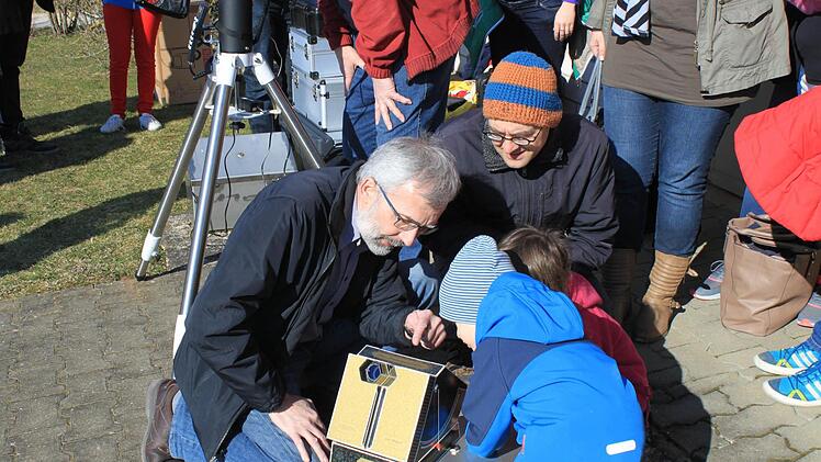 Jeder wollte etwas sehen .