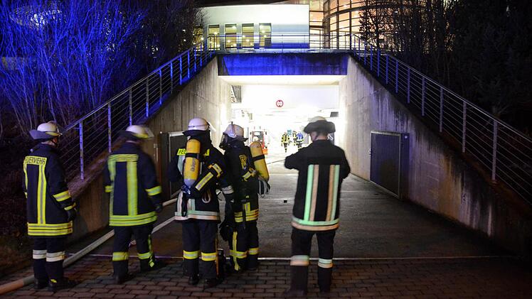 Zu einem offenen Brand in der Elektrik der Ozonanlage im "Bauch der KissSalis-Therme" kam es in der Nacht zum Mittwoch. Der Betrieb kann jedoch ohne Beeinträchtigungen weitergehen.  Foto: Peter Rauch