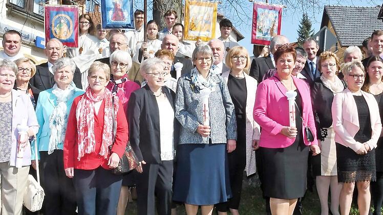 Sie alle feierte in Ludwigschorgast Jubelkommunion Fotos: Michael Kraus