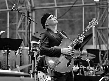 Der Ur-Erlanger Torsten Goods kommt mit seiner Band.  Fotos: privat