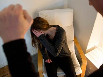 In Herzogenaurach ist ein Streit zwischen Ehepartner absolut eskaliert.  Inga Kjer, dpa