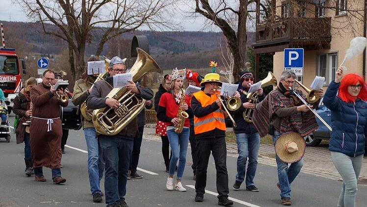 Der Faschingsumzug in Kirchehrenbach Foto: Timo Gebhardt