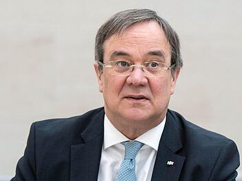 Ein Nürnberger CSU-Politiker hat Armin Laschet zum Rücktritt aufgefordert