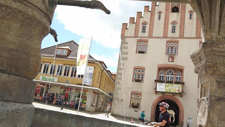 Das frühere Hammelburger Kaufhaus gehört seit Anfang des Jahres der Stadt. Foto: Archiv/ Arkadius Guzy