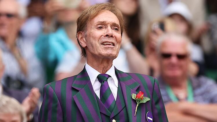 Heute gilt er als Gentleman und darf sich Sir nennen: Cliff Richard wird am 14. Oktober 85 Jahre alt.