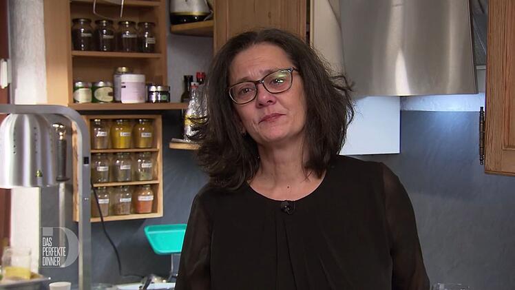 Angela hat sich f&uuml;r den Abend sehr viel vorgenommen. Vielleicht zu viel.