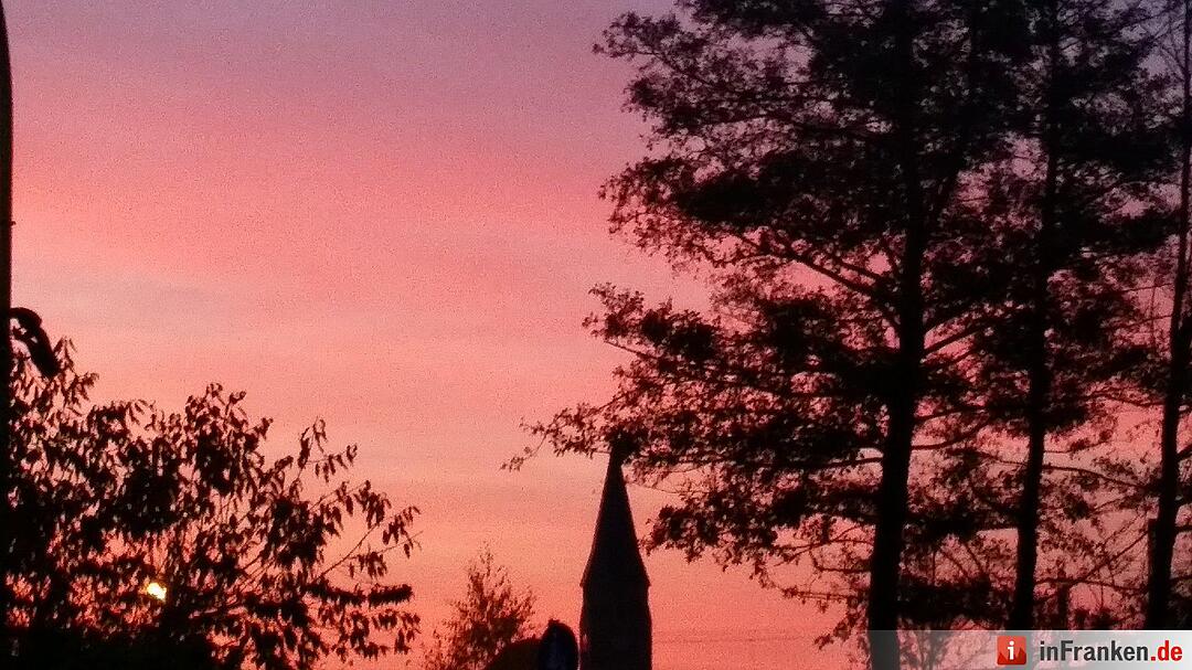 Abendrot vom 8.11.2015 - Die Bilder unserer Leser