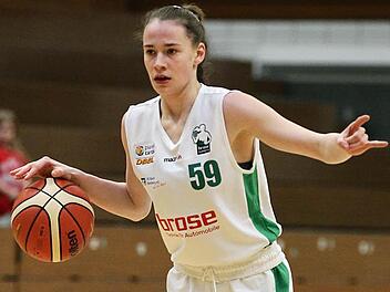 Talent Julia F&ouml;rner (hier im Trikot des Zweitligisten DJK Brose Bamberg) machte auch in der U16-Nationalmannschaft eine gute Figur. Foto: sportpress