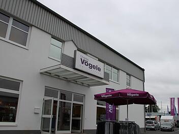 Die Filiale in der Forchheimer Hans-Böckler-Straße werde "von den Vorgängen in der Hauptstraße nicht tangiert", beteuert Vögele-Pressesprecherin Nicole Borel. Foto: Ekkehard Roepert