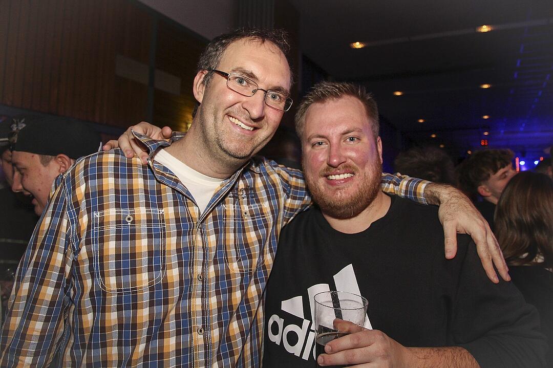 Mit vielen Party-Songs der 80er & 90er und Rock-Pop Klassikern