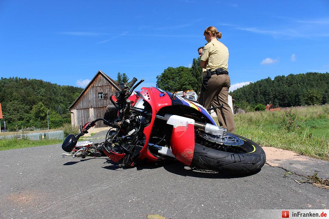 Motorradfahrer bei Stadelhofen schwer verletzt
