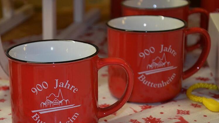 ...Tassen und vieles mehr zu kaufen.  Foto: Andrea Sp&ouml;rlein