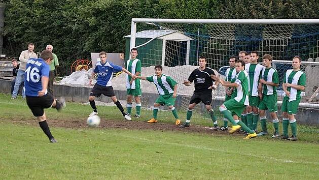 Vor allem am Wochenende ist von Fr&uuml;hjahr bis Herbst Hochbetrieb auf dem Sportgel&auml;nde des TSV Neunkirchen.  Foto: Leo H&uuml;hnlein/Archiv