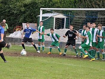 Vor allem am Wochenende ist von Frühjahr bis Herbst Hochbetrieb auf dem Sportgelände des TSV Neunkirchen.  Foto: Leo Hühnlein/Archiv