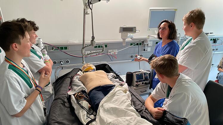 Bad Kissingen: Pflege, Medizintechnik und Co. ohne Klischees kennenlernen - Girls' und Boys' Day im Krankenhaus